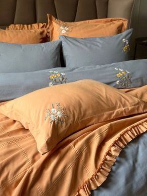 Фото Постельное белье с покрывалом-пике и вышивкой Saheser Fiorella Orange Варена Хлопок