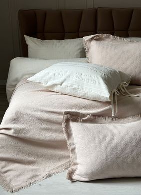Фото Жаккардовое Покрывало с наволочками Saheser Grace Light Beige