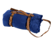 Фото №2 из 6 товара Однотонный флисовый плед Wellsoft Travel с ремнем Синий