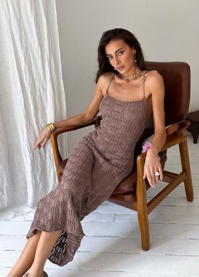 Фото Ажурное платье макси на тонких бретелях Lace Тауп