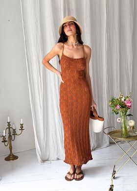 Фото Ажурное платье макси на тонких бретелях Lace Янтарное