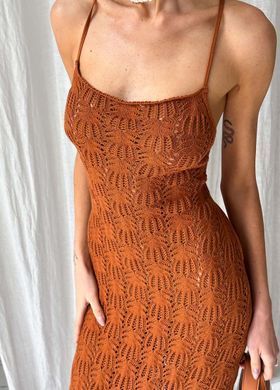 Фото Ажурное платье макси на тонких бретелях Lace Янтарное
