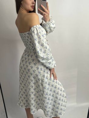 Фото Женское муслиновое платье миди белое в барвинок