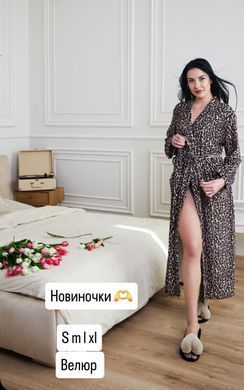 Фото Женский длинный велюровый халат Леопардовый