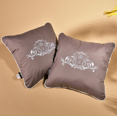 Фото Декоративная подушка с вышивкой Ideia Modern Шоколад