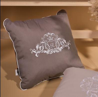 Фото Декоративна подушка з вишивкою Ideia Modern Шоколад