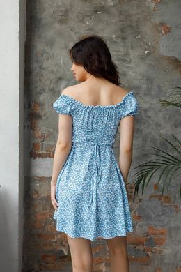 Фото Голубое мини платье в цветочный принт из софта