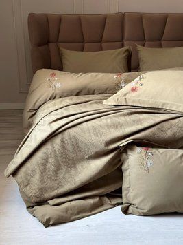 Фото Комплект постельного белья с вишивкой и Пике Saheser Noris Khaki S30222