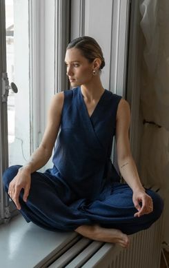 Фото Удлиненный топ льняной на запах Denim Синий