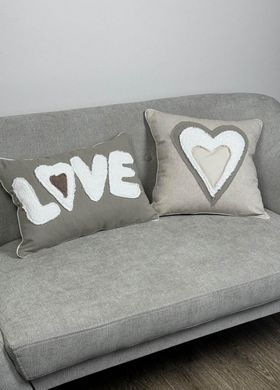 Фото Декоративная подушка с аппликацией Love Серая