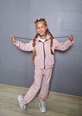 Фото Дитячий спортивный велюровый костюм на молнии с капюшоном Пудровый 300