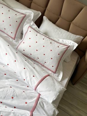 Фото Комплект постельного белья Maison D'or Lamour red Satin с вишивкой